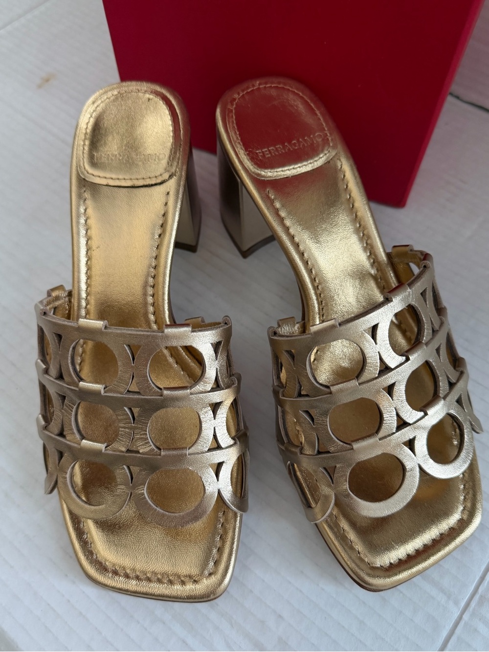 FERRAGAMO Gancini Erne 55 Metallic Gold Laser Cut Leather Slide Sandals 8 - Picture 3 of 11